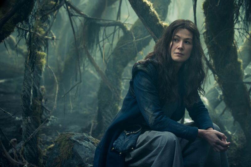 The Wheel of Time’s first season wraps up in an explosive, twisty finale