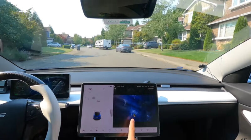 Tesla will shut off center console gaming while car is in motion [Updated]