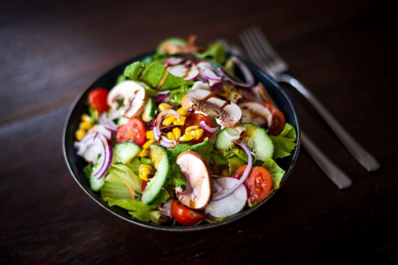 90% of US has a poor diet, and 25% don’t exercise