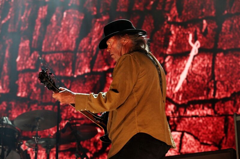 Spotify says it will remove Neil Young’s music instead of dropping Joe Rogan