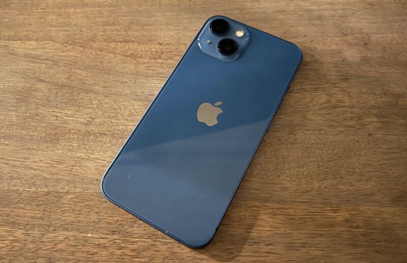 Apple just had the biggest holiday quarter in its history