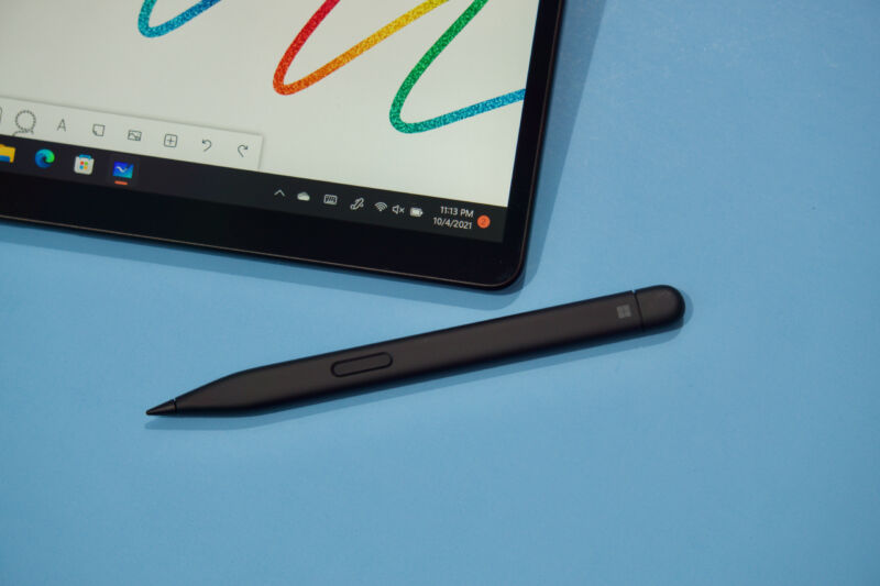 All-new touch-friendly taskbar comes to latest Windows 11 preview