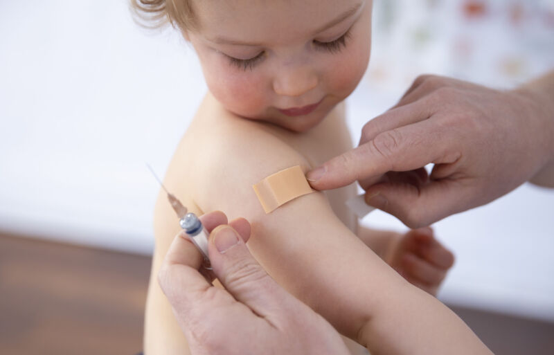 FDA, Pfizer abandon 2-shot COVID vaccine in kids under 5, citing new data