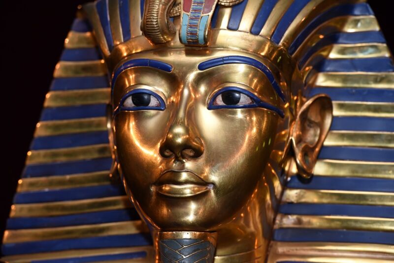 X-rays help unlock secrets of King Tut’s iron dagger, made from a meteorite