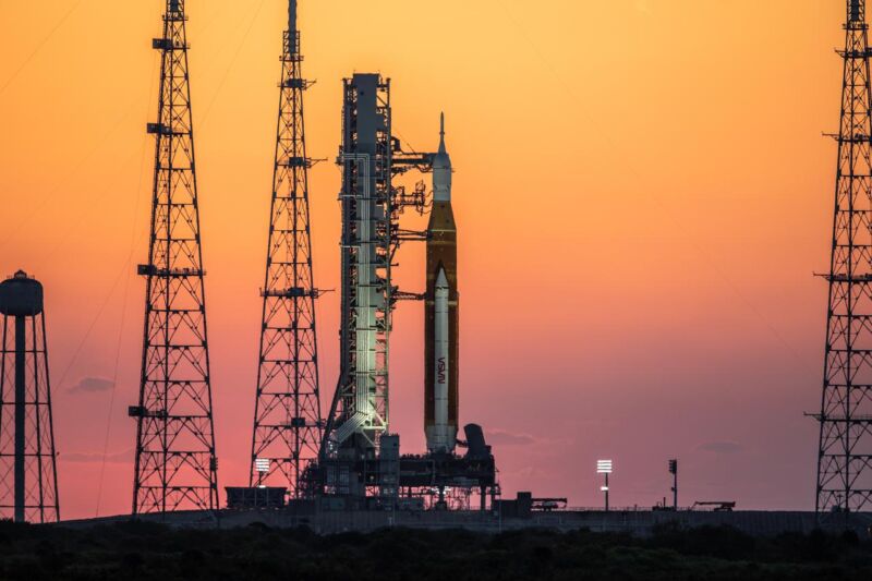 No more excuses: NASA in line to get funding needed for Artemis plan