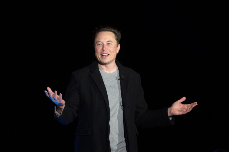 It’s happening: Elon Musk strikes deal to buy Twitter for $44 billion