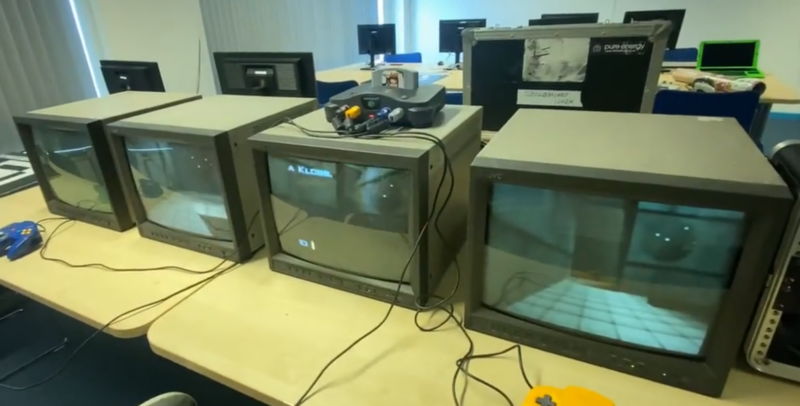 Museum rigs up multi-screen N64 GoldenEye to prevent “screencheating”