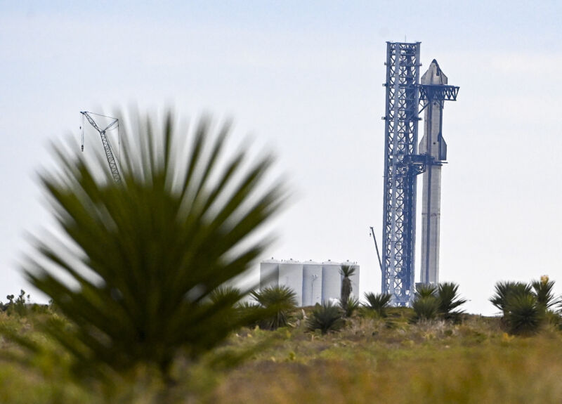 SpaceX’s Starship launch plan gets an environmental OK from the feds