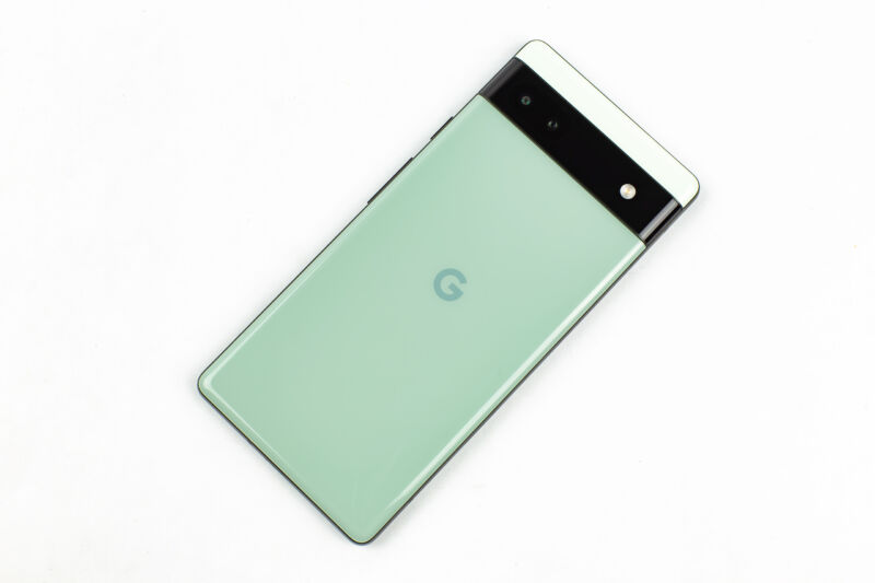 Pixel 6a gift card deal effectively takes $50 off Google’s new phone