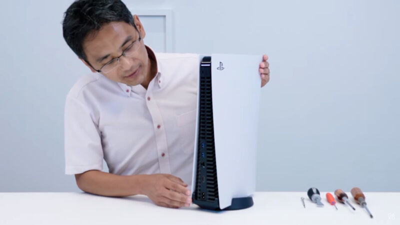 Sony launches lighter PS5 model for second straight year