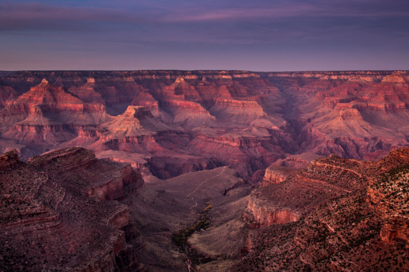 Grand Canyon’s explosive gastroenteritis was a 3-month, multisource outbreak