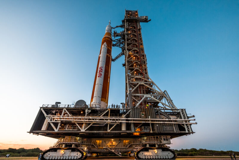 NASA cancels Artemis I launch attempt but delays roll back decision