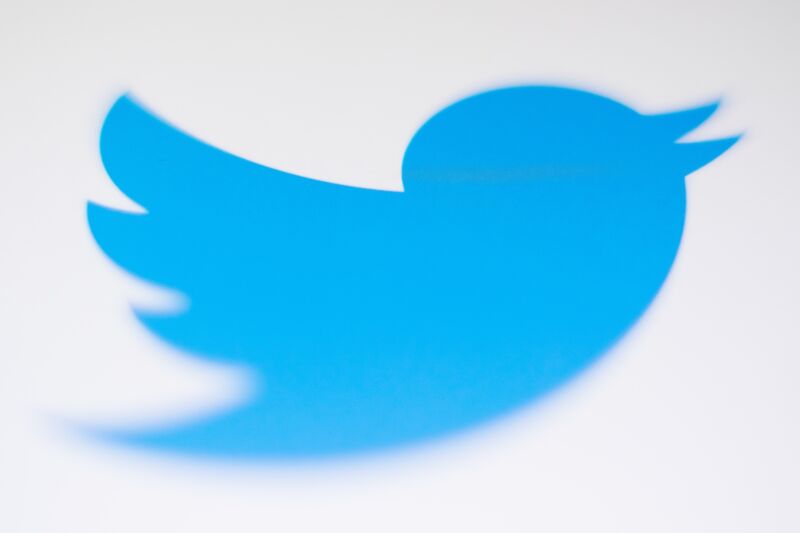 Twitter shareholders approve the $44B merger Musk is trying to get out of