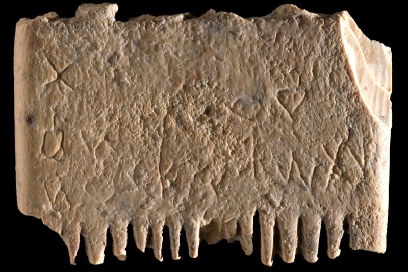 Ancient wisdom: Oldest full sentence in first alphabet is about head lice