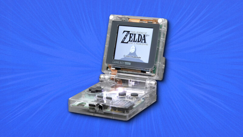 Hobbyist adds a hinge to the Game Boy Pocket, delighting everyone