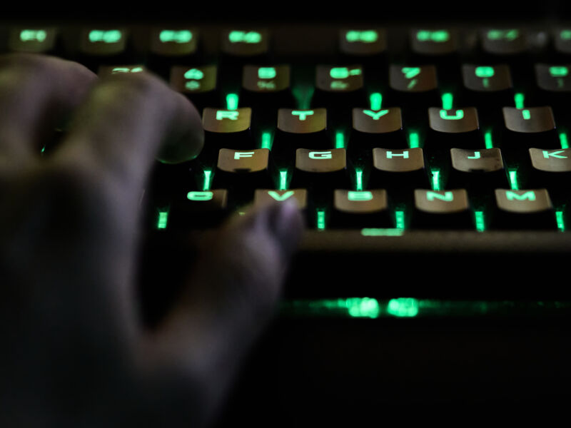 Corsair says bug, not keylogger, behind some K100 keyboards’ creepy behavior