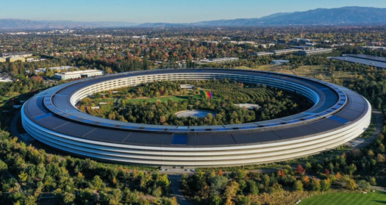 Report: Apple plans to support sideloading and third-party app stores by 2024