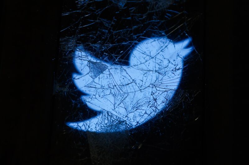 Twitter stiffs software vendor with $8 million left on contract, lawsuit says
