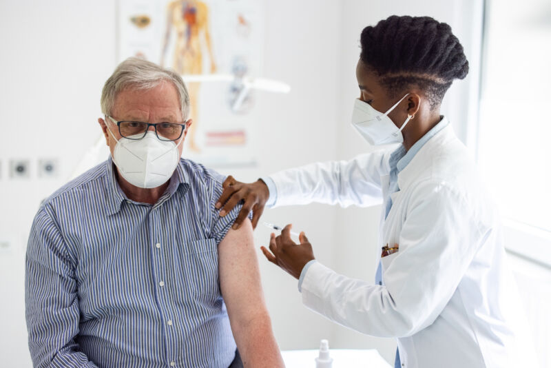 US acceptance of COVID vaccines rises, now like other Western democracies