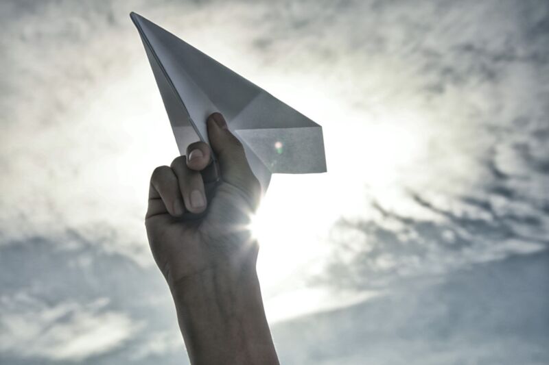 Experiments with paper airplanes reveal surprisingly complex aerodynamics