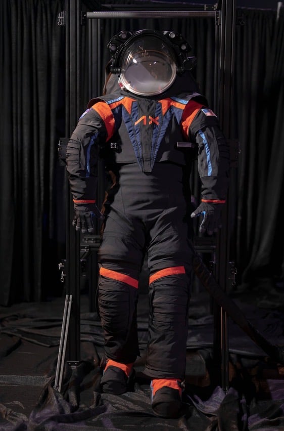 Spacesuit for NASA’s Artemis III Moon Surface Mission Debuts #WearableWednesday #NASA #AxEMU