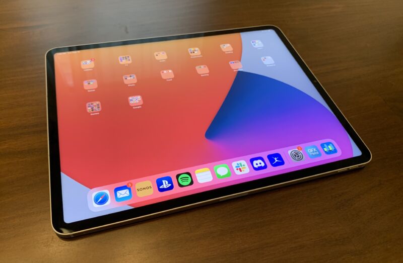 Dealmaster: New low on 55-inch LG C2 TV and 2021 iPad Pro, and more