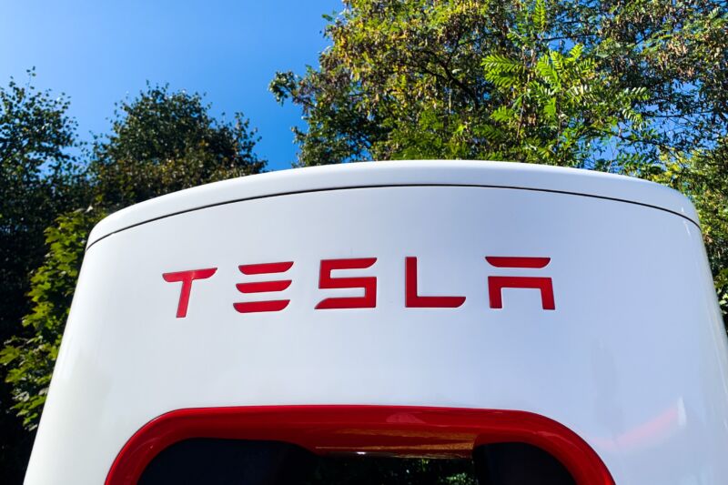 Tesla beats Autopilot lawsuit as jury rejects crash victim’s claim