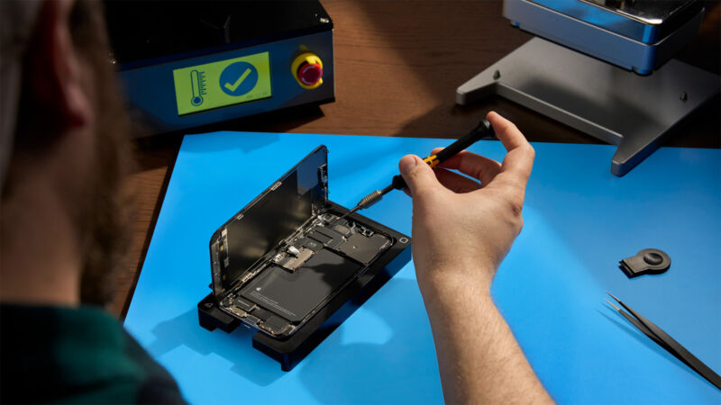 France is fighting to save your iPhone from an early death