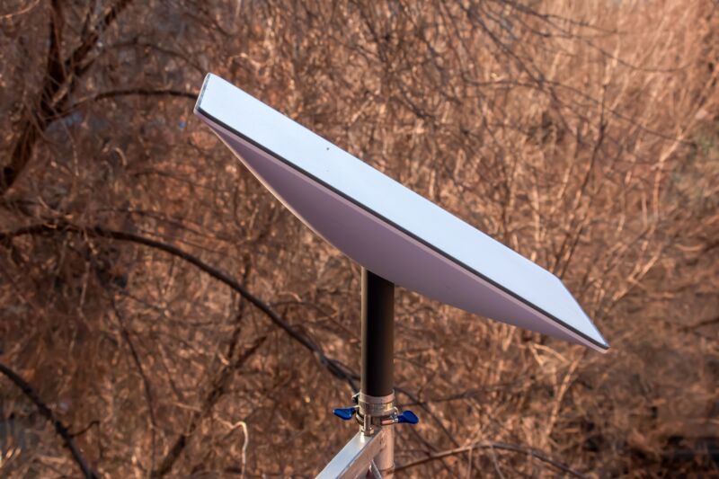 FCC rejects Dish 5G plan that could have made Starlink broadband “unusable”