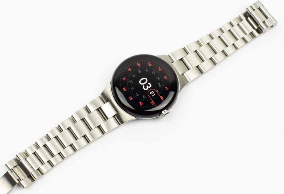 Google’s $200 metal Pixel Watch band is very premium, very expensive