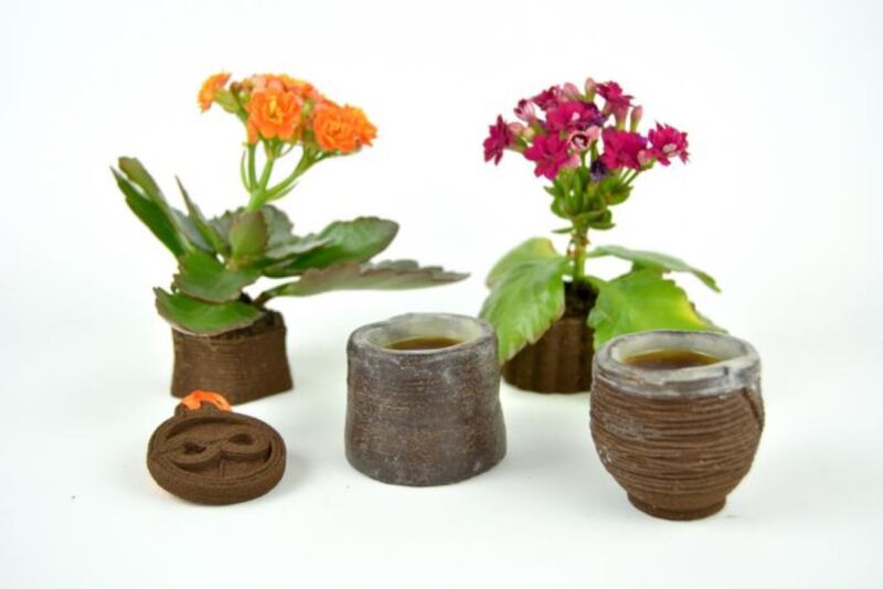 Don’t throw out those used coffee grounds—use them for 3D printing instead