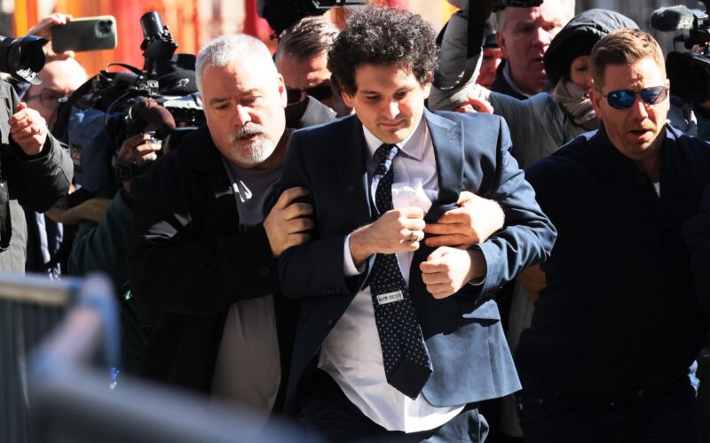 Sam Bankman-Fried testifies, says he “skimmed over” FTX terms of service