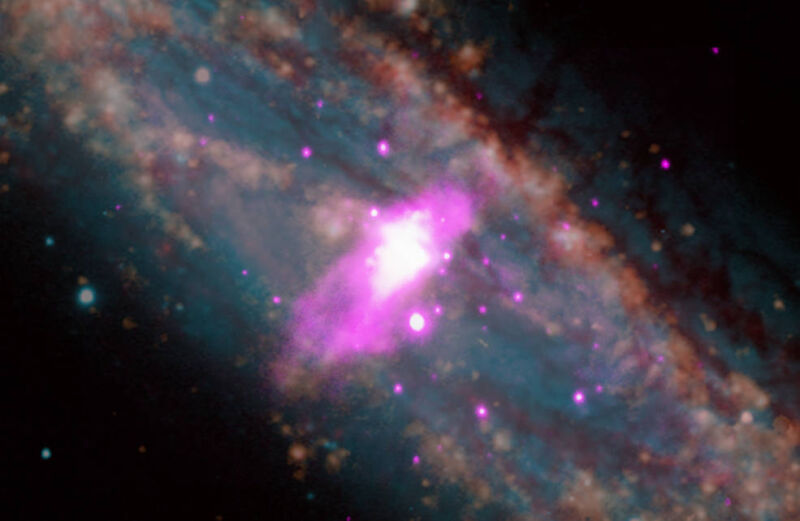 Galaxy-scale winds spotted in the distant Universe