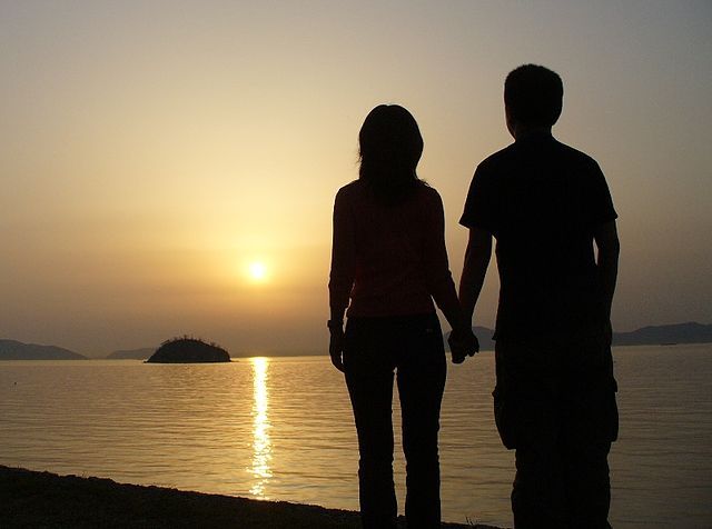 Forget the proverbial wisdom: Opposites don’t really attract, study finds