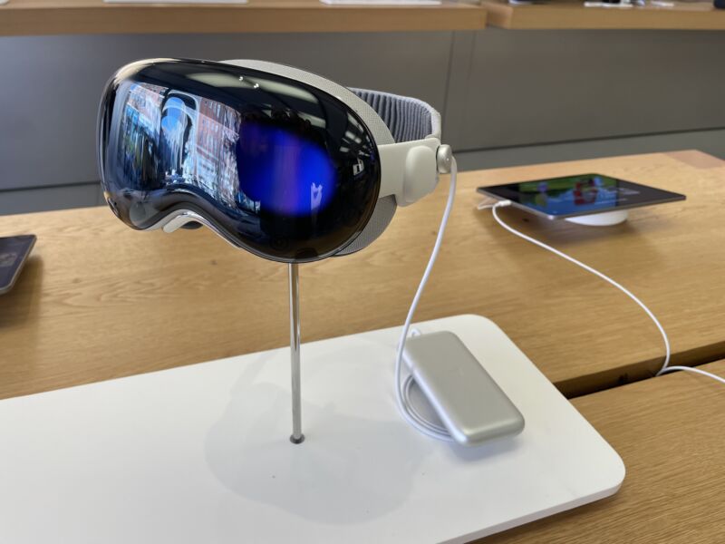 What I learned from the Apple Store’s 30-minute Vision Pro demo