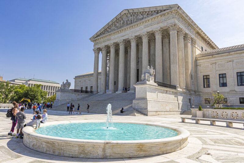 Kagan: Florida social media law seems like “classic First Amendment violation”