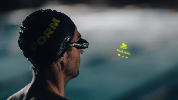 Swing Googles with Heart Rate Tracking and AR Compass #WearableWednesday