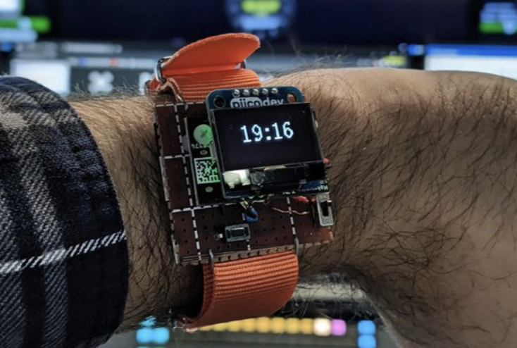 A DIY Dumbwatch #WearableWednesday