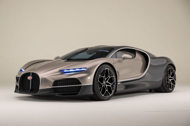 Bugatti’s new hypercar loses the turbos for a screaming V16 hybrid