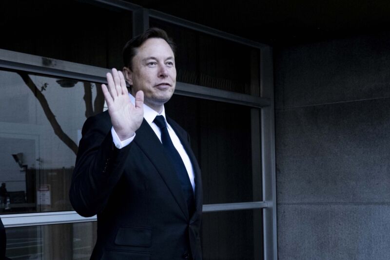 Musk says he’s winning Tesla shareholder vote on pay plan by “wide margin”