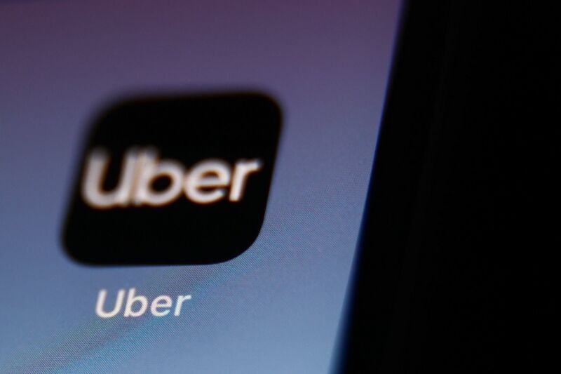 Uber beats crash victims’ attempt to try case in court instead of arbitration