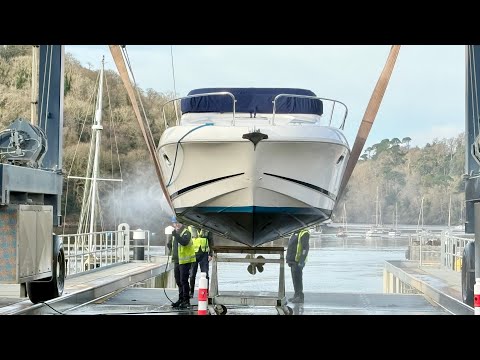 MY BOAT : River trip and lift out