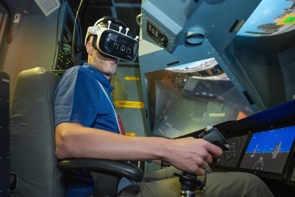 NASA Tests Mixed Reality Pilot Simulation in Vertical Motion Simulator #WearableWednesday