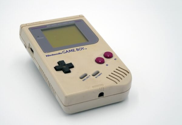 The Pedisedate: A Game Boy Accessory that Helps Deliver Anesthesia #WearableWednesday