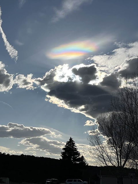 Light Ship over Utah, made of light entities sharing info, Utah, USA April 10, 2026, UFO UAP Sighting News.