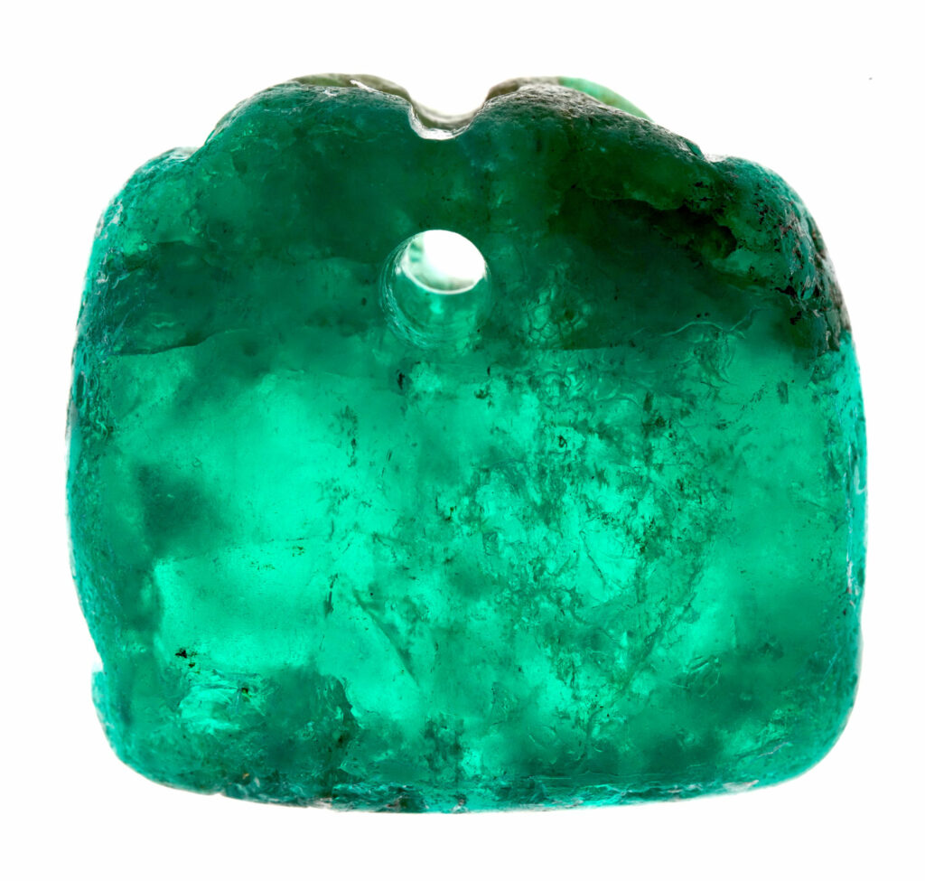 Colombian Emeralds Identified in Panama Burials