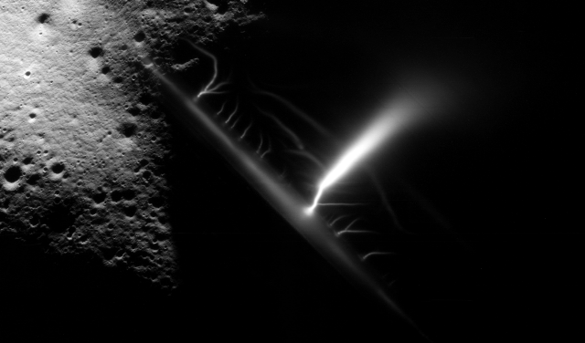 Earths moon is a spaceship and has a thermal exhaust port, it means the moon can be destroyed! UFO UAP Paranormal sighting news