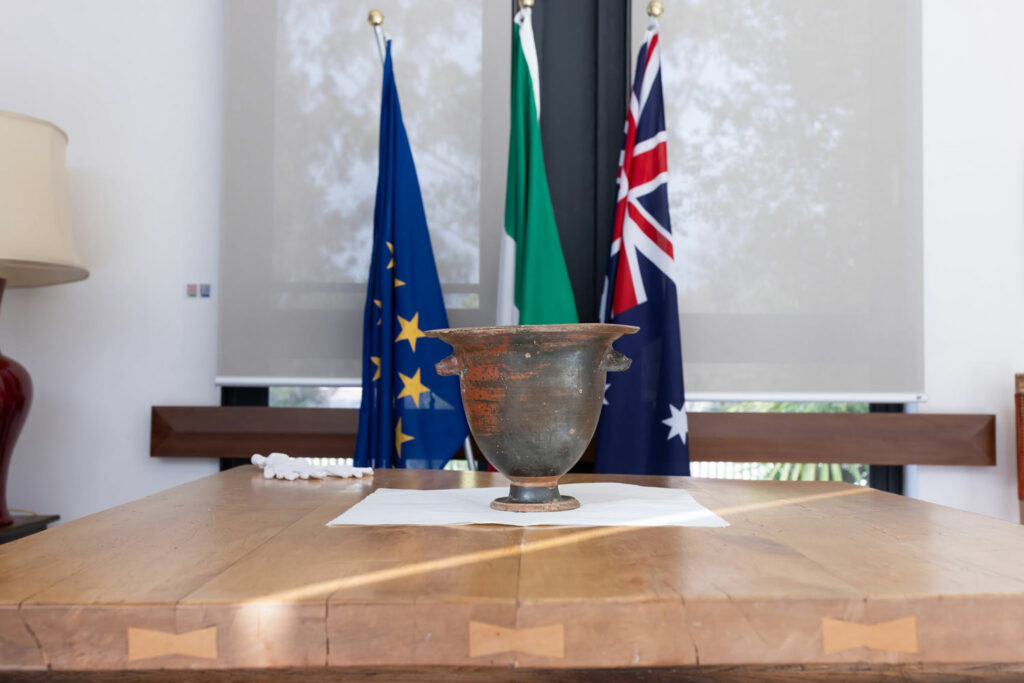 Australia Repatriates Smuggled Pottery to Italy