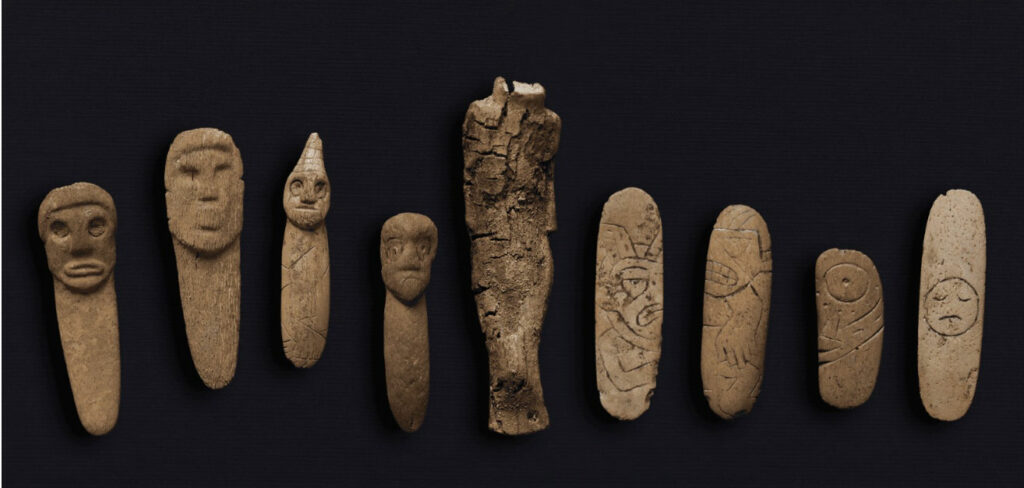 3,800-Year-Old Collection of Figurines Discovered in Peru