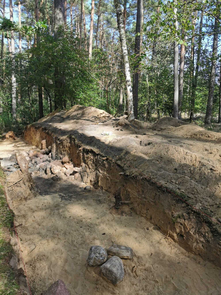 Land Use Practices of Neolithic Monument Builders Evaluated
